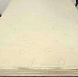 LIKE NEW! Natural EcoTerra Latex Hybrid Queen Mattress - Delivery Available