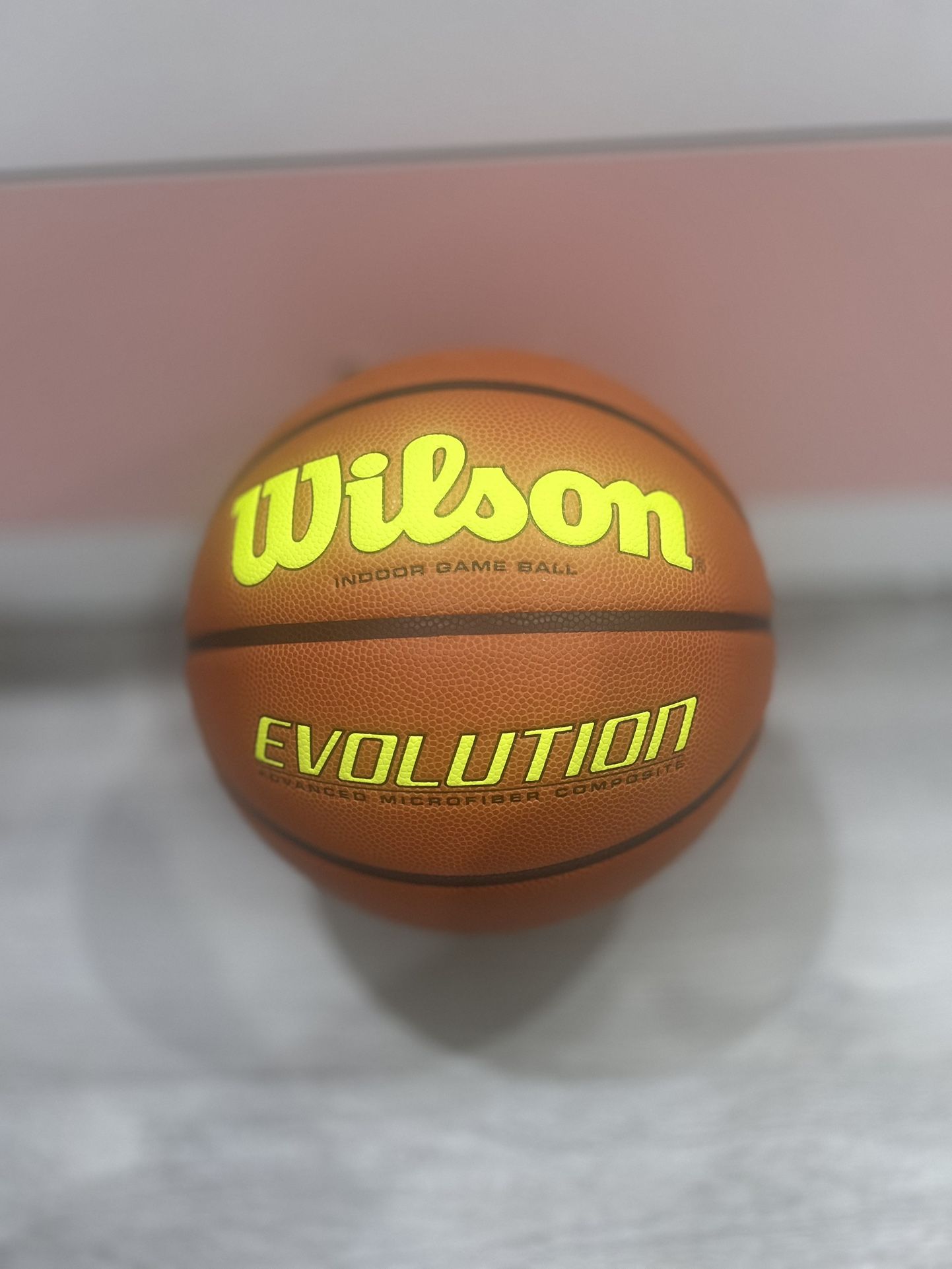 WILSON BASKETBALL (NEON YELLOW)