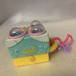 Littlest Pet Shop Teeniest Tiniest Compact Mini Bunnies Pop-Up 2006 