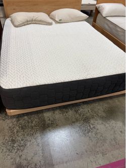bed queen  280