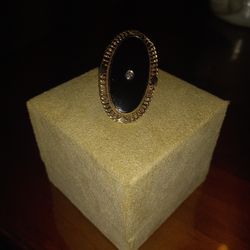 Vintage 10k.gold. Black Onyx Ring Size 7. Beautiful