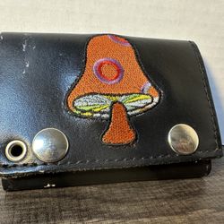 Vintage Mushroom Genuine Leather Trifold Chain Wallet
