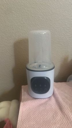 Baby bottle warmer and sanitizer