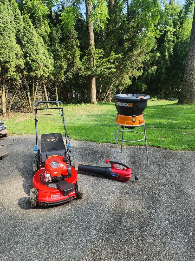 Toro Recycler - Corded Leaf Blower - Worx Mulcher