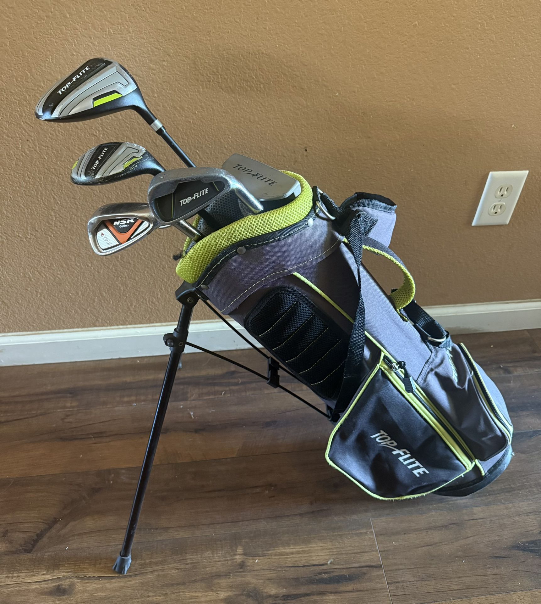 Top Flight Jr Golf Club Set Bundle 