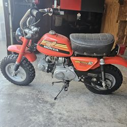 19 78 Honda Z 50s.