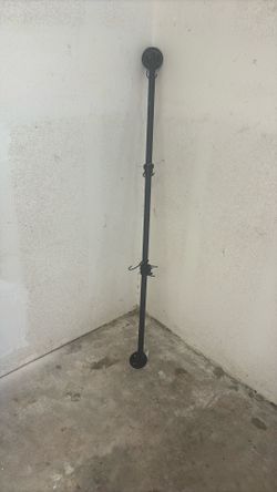 Pan hanger