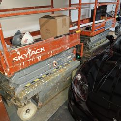 SkyJack 20 ft BrandNew batteries  2012