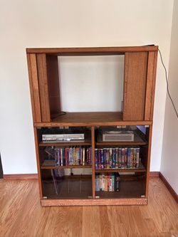 Entertainment center