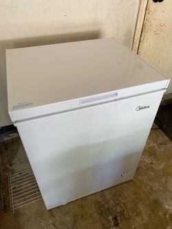 Midea Chest Freezer White