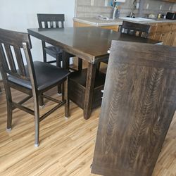 Kitchen Table and Chairs