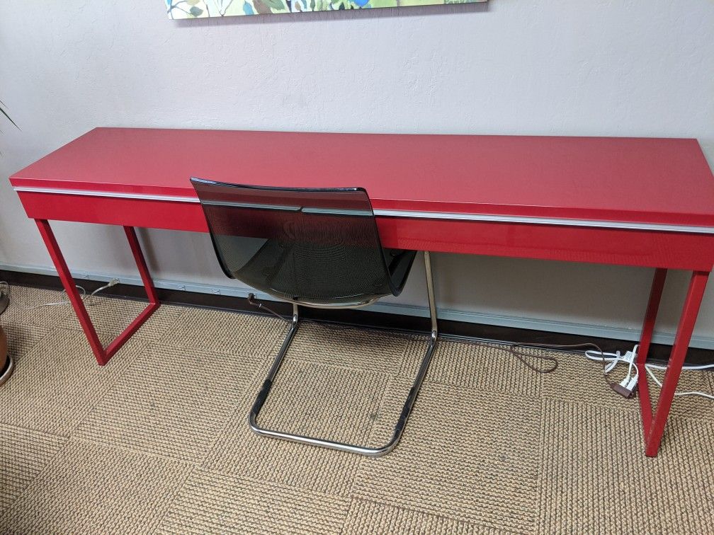 Make An Offer! Like new modern desk