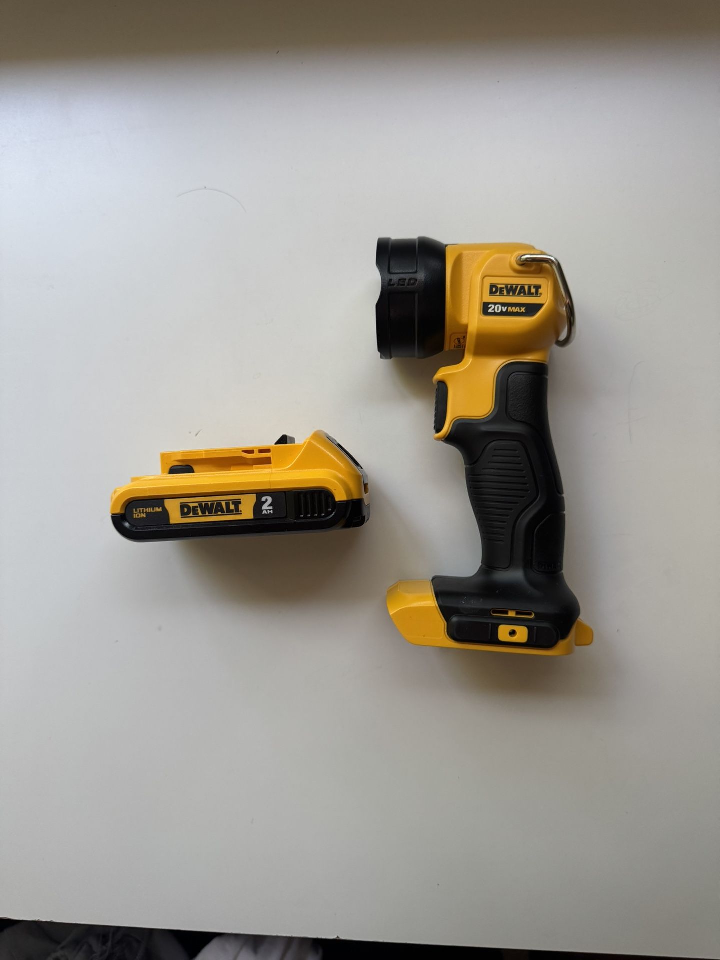 dewalt flashlight and battery