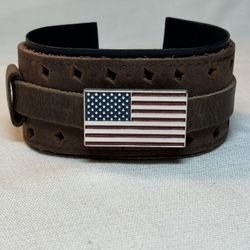 Genuine Leather Patriotic USA Flag Bracelet *New Never worn 