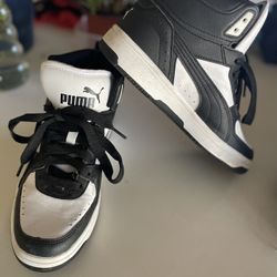 Black And White Pumas