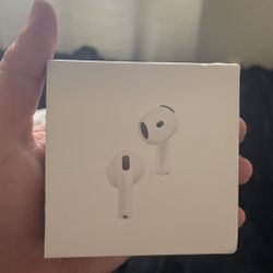 Airpods: 4th Generation 