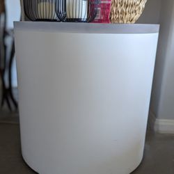 Cylinder Table 