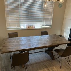 Dining Room Table 