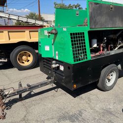 Sullivan Palatek 2017 375 CFM Air Compressor 2805 Hours