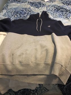 Champion Sweater Size Xl