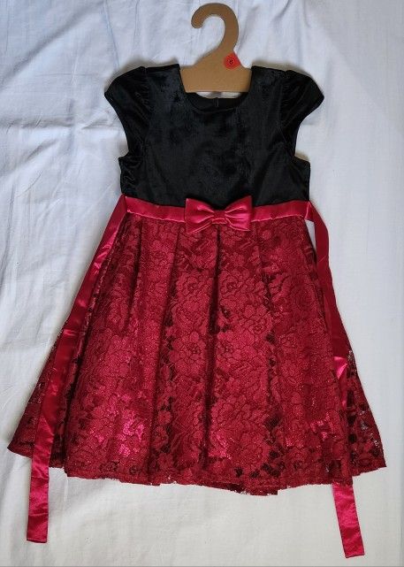 Holiday Season Dress Kids Size 6 (Christmas)