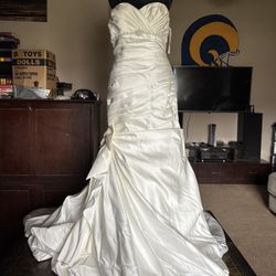 Vera Wang New With Tags Wedding Dress Size 10 Davids Bridal Sleeveless  Sweetheart Neckline 