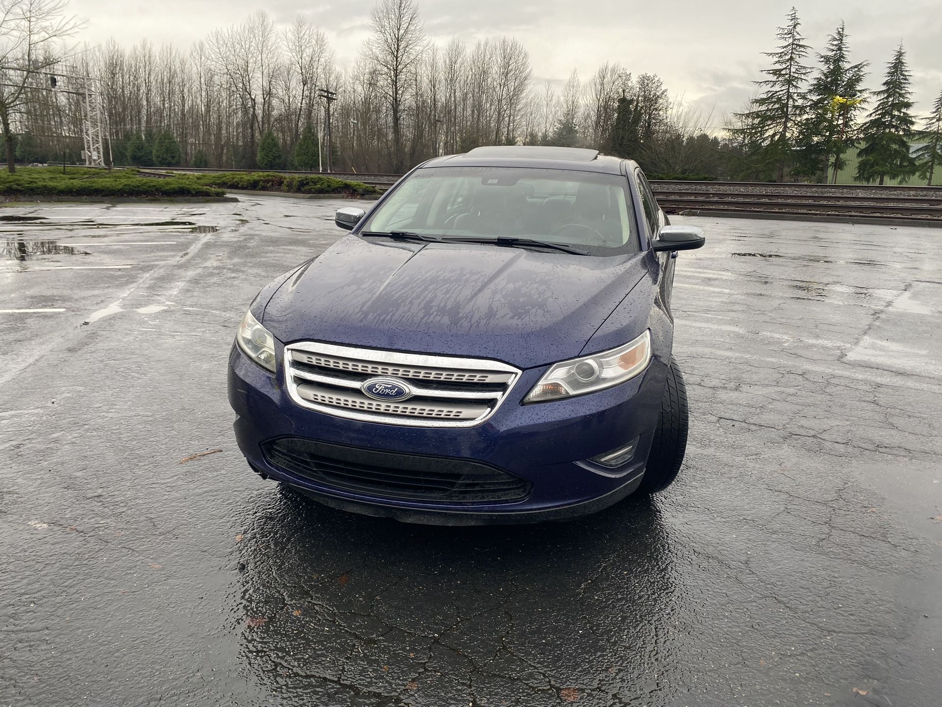 2011 Ford Taurus