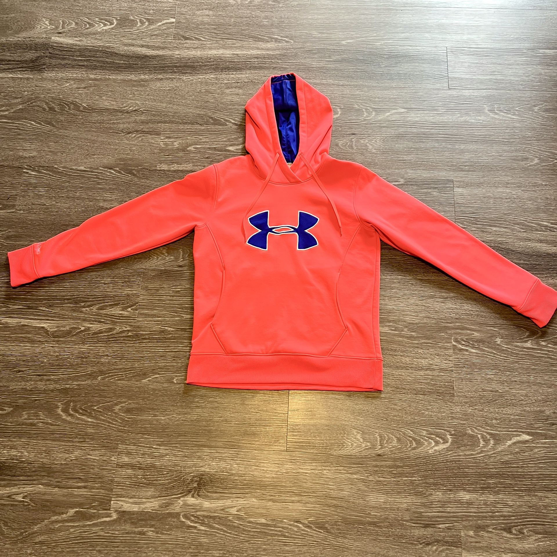 Pink women’s under Armour hoodie Medium