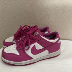 Nike Dunk Low “Pink” Size 13C