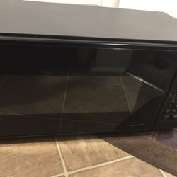 Microwave  Used Like New 