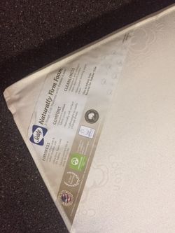 LIKE NEW SEALY FIRM FOAM BABY MATTRESS