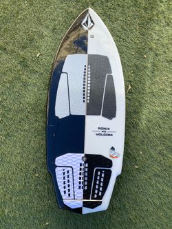Ronix M50 Volcom Wakesurf Board 