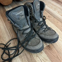 Lowa Hiking Boots 