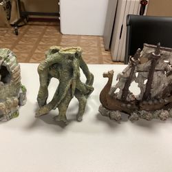 FISH TANK DECORATION 
