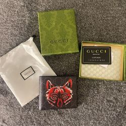 Authentic Red wolf supreme OG gucci wallet