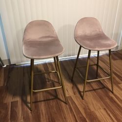 Side Pink Stool hairs