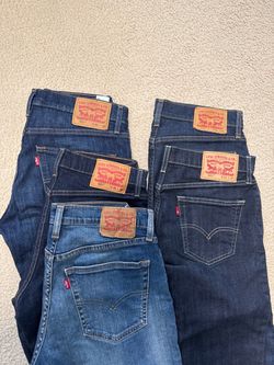 Lot of 5 Men’s Levi’s Jeans (30–32W x 30L)