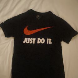 Nike tee