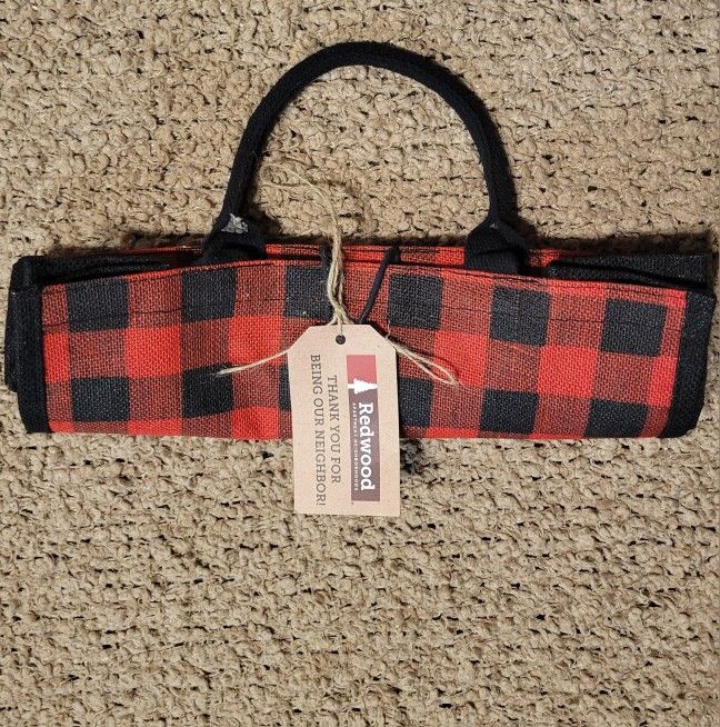 NWT REDWOOD APARTMENT NEIGHBORHOODS TOTE BAG RED AND BLACK CHECKERED PRINT 