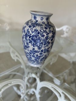 Chinese Asian Blue & White Porcelain Vase Flower Designs