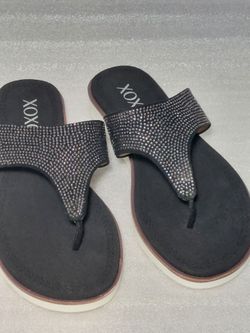 Women's Flip Flops Sandals Slides Slippers. New In Box. Black. Size 8.5 women's shoes