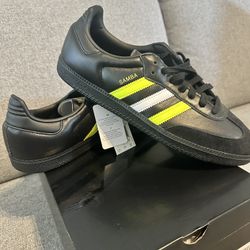 Black Adidas Shoes Size 11.5