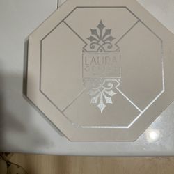 Laura Geller  Eye Shadows