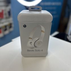 Beats Solo 4 new With Apple Care Plus Till 2027
