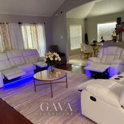 ✨ SALA RECLINABLE EN COLOR BLANCO ✨  Dale un toque moderno y elegante a tu hogar con esta hermosa sala reclinable.  ✅ Reclinables ✅ Luces LED ✅ Portav