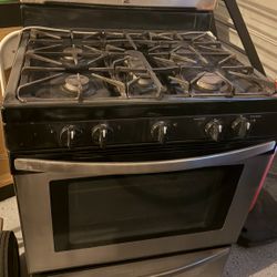 Kenmore Gass Stove Stanless Steel Heavy Duty In Great Condition 