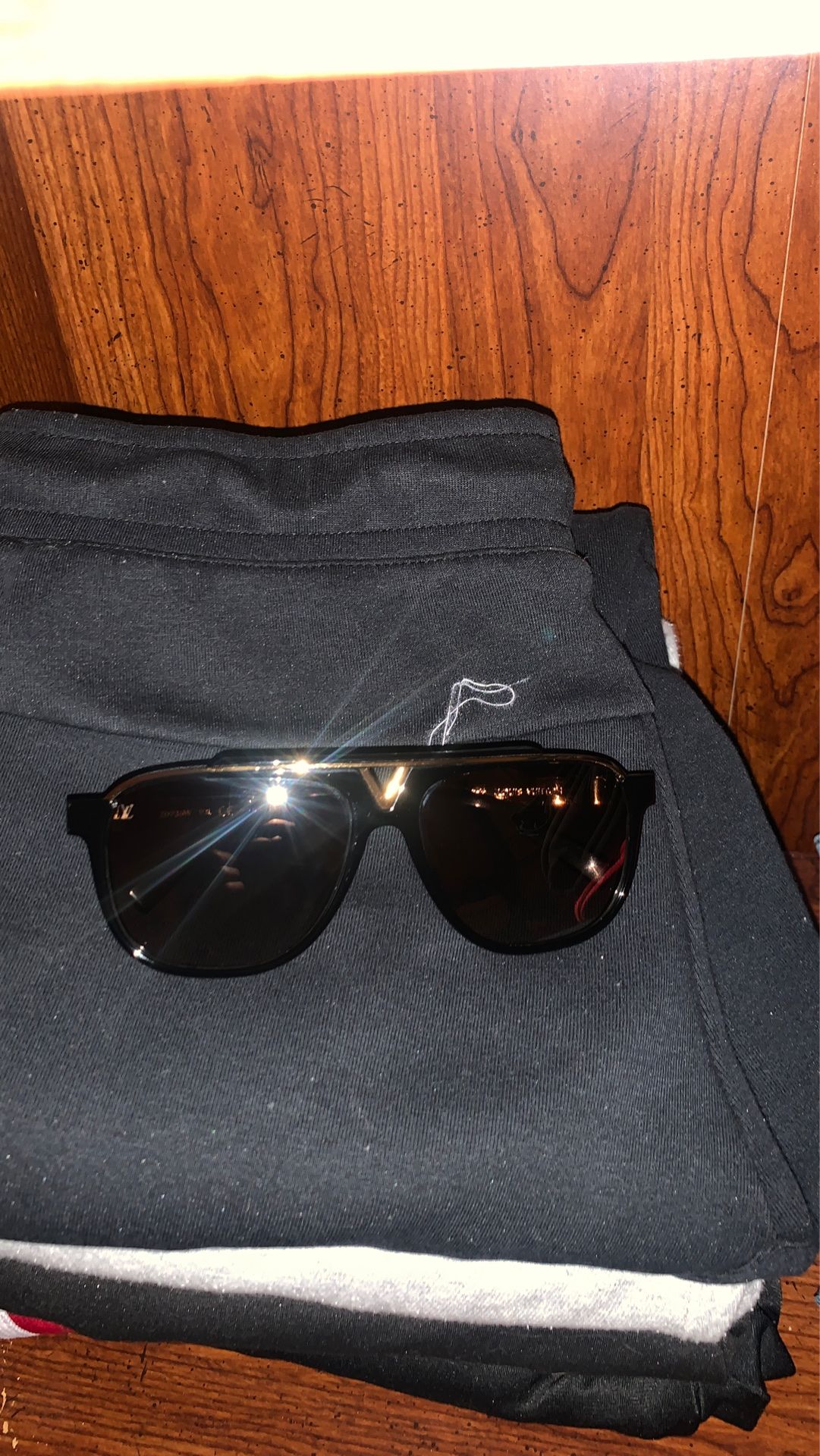 Louis Vuitton sunglasses aviators 10000000% Authentic