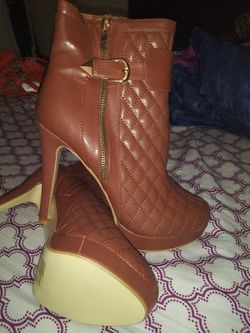 NEW Brown heel boots size 10