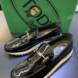 Tod’s Mens Size 10 Patent Leather Mocassins, In Box