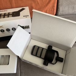 Rode Podmic + Pop Filter + Mount arm